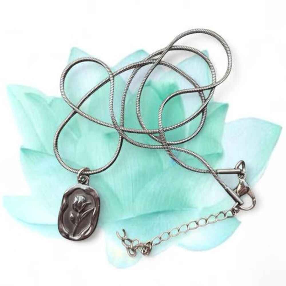 silver rose necklace